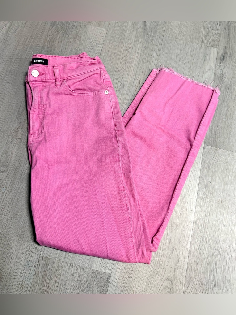 •EXPRESS• HIGH RISE STRAIGHT ANKLE JEANS